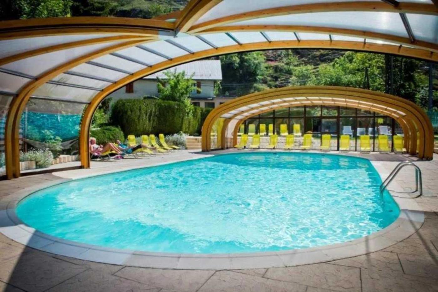 Camping 5 Etoiles - Piscine - Eeceff Le Bourg-dʼOisans Zewnętrze zdjęcie
