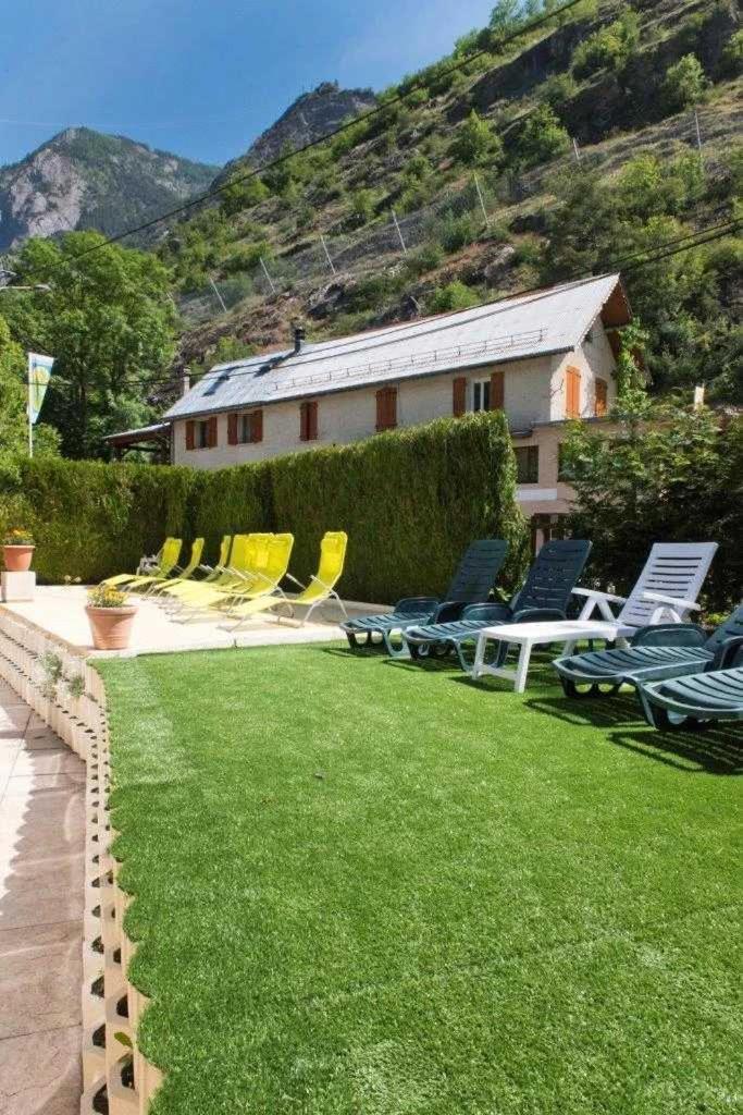 Camping 5 Etoiles - Piscine - Eeceff Le Bourg-dʼOisans Zewnętrze zdjęcie