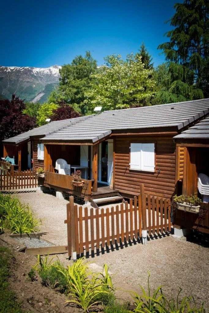 Camping 5 Etoiles - Piscine - Eeceff Le Bourg-dʼOisans Zewnętrze zdjęcie